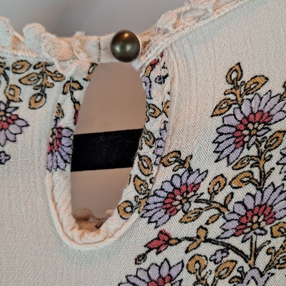 Xhilaration Boho Top with Crochet Lace Bodice & Sleeves Size L - Picture 5 of 8